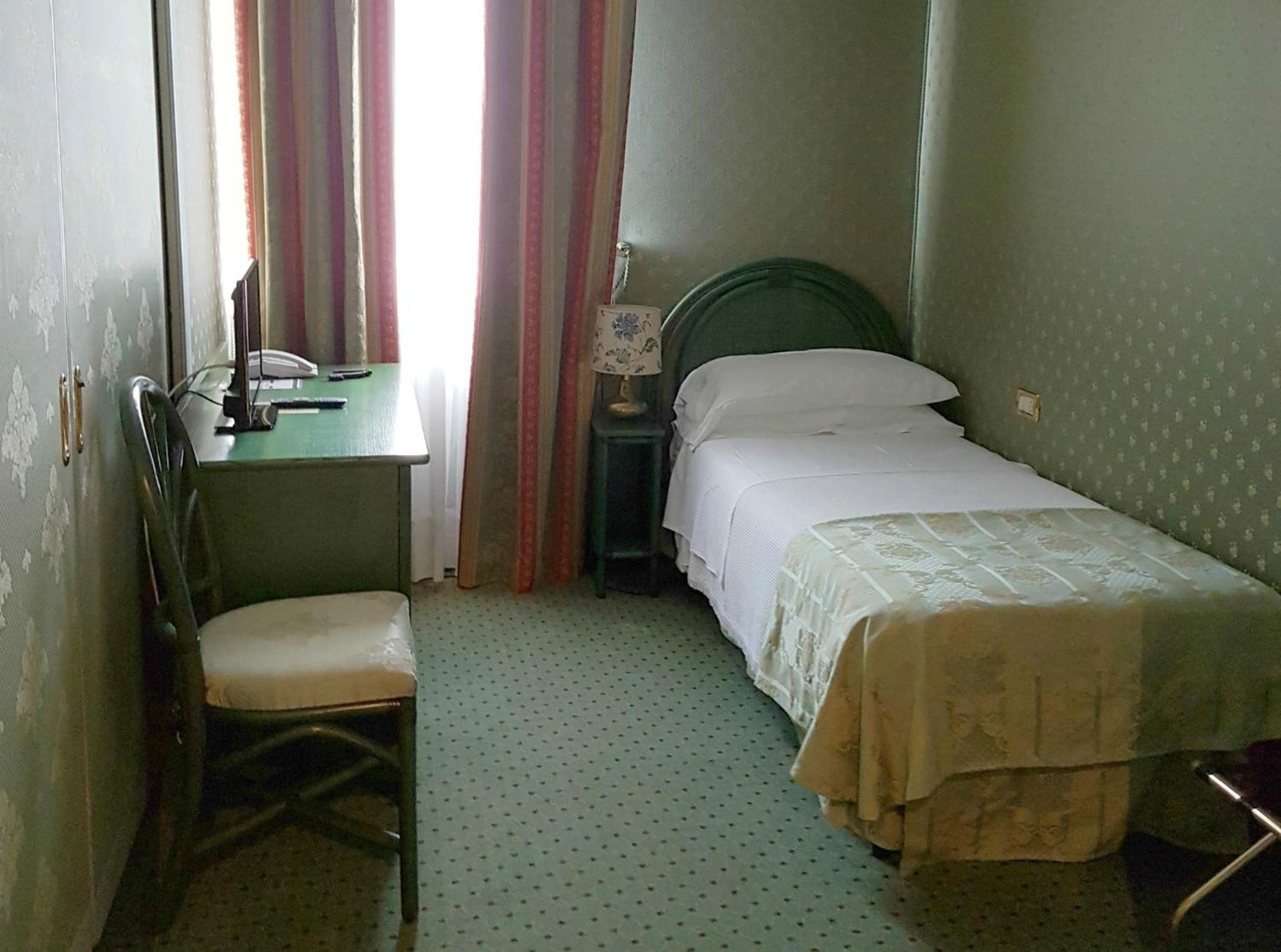 Hotel Biasutti Lido di Venezia Bilik gambar